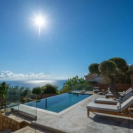 Pasithea Elegant Villa *